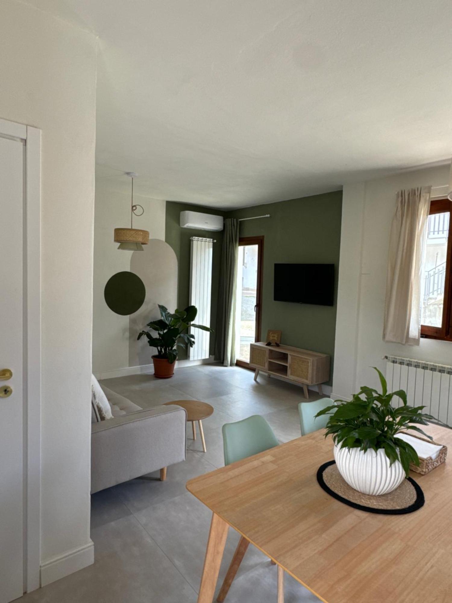 Il Cortile Del Borgo Villa Borgo Ticino Eksteriør billede