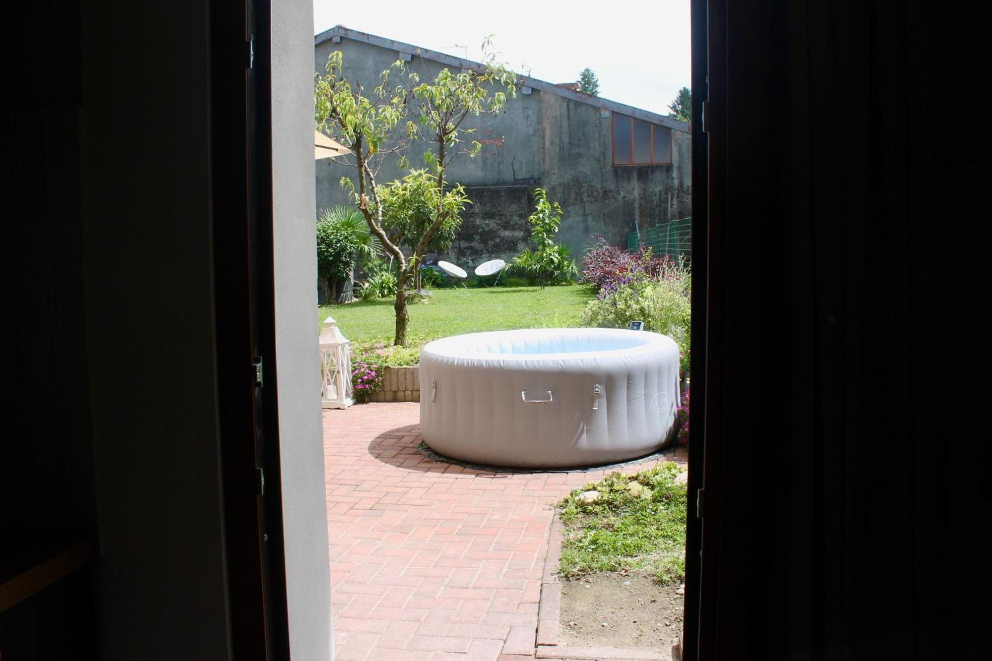 Il Cortile Del Borgo Villa Borgo Ticino Eksteriør billede