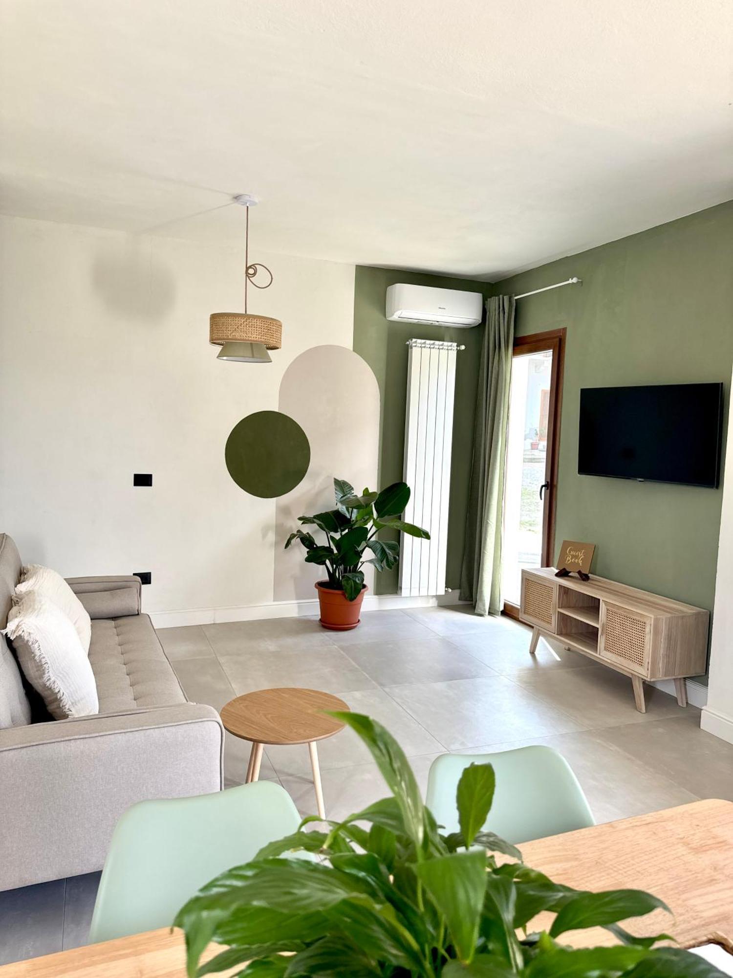 Il Cortile Del Borgo Villa Borgo Ticino Eksteriør billede